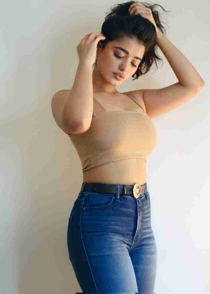 Komal and Ravikant Romantic Hindi Sex Stories 