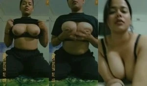 Desi bihari Girl removing her Tshirt for Nude Video