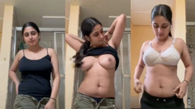 Patna College girlfriend showing her Big boobs – Viral MMS